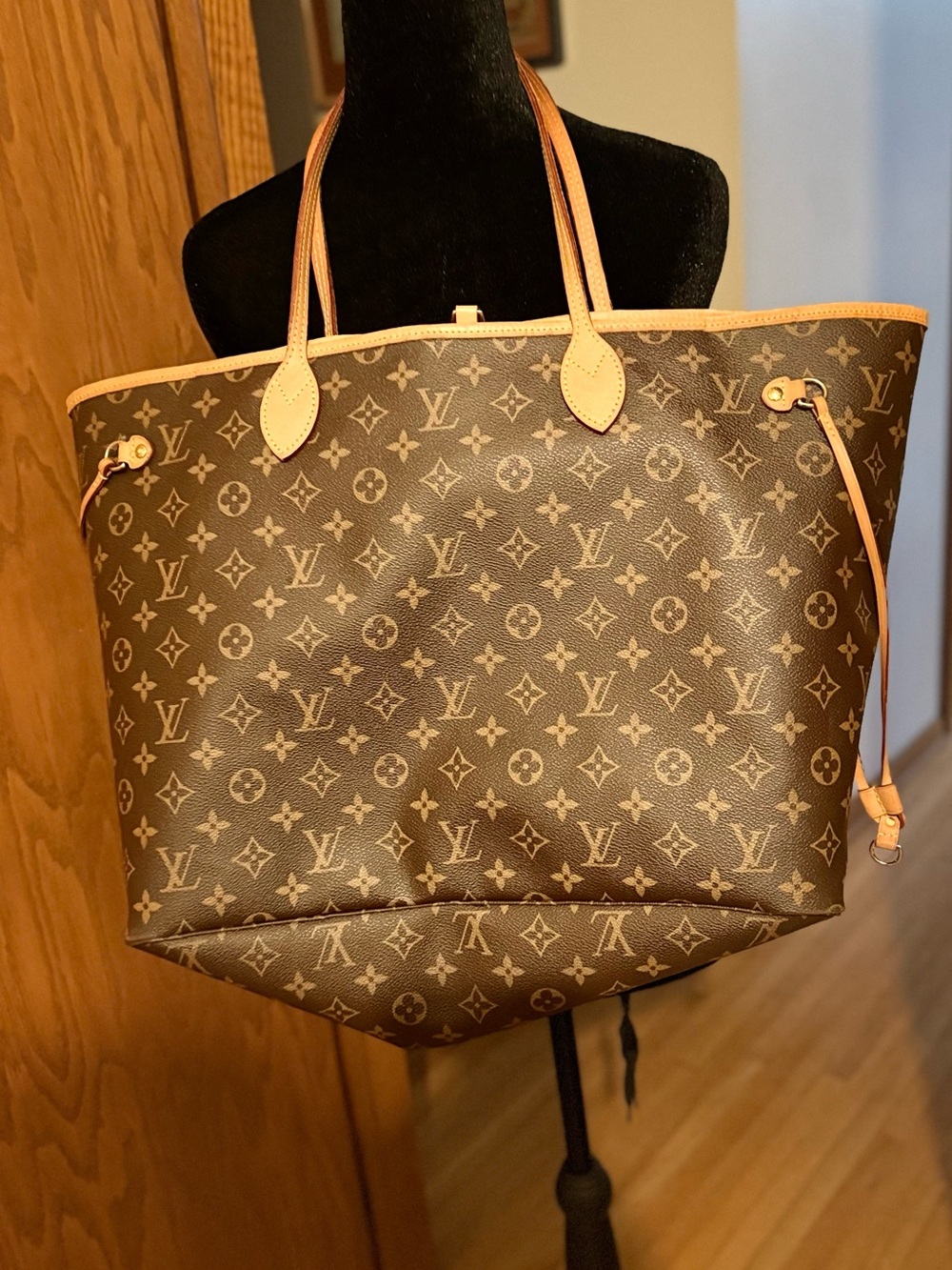 Louis Vuitton Monogram Neverfull GM With Hard to Find Pivoine  Interior. - Picture 14 of 16